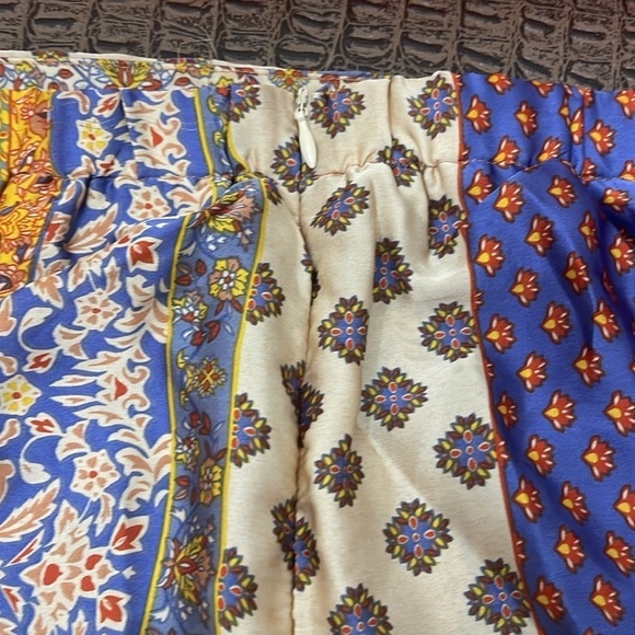 DRESS FORUM multicolored bohemian print satin skirt size medium - Picture 6 of 7